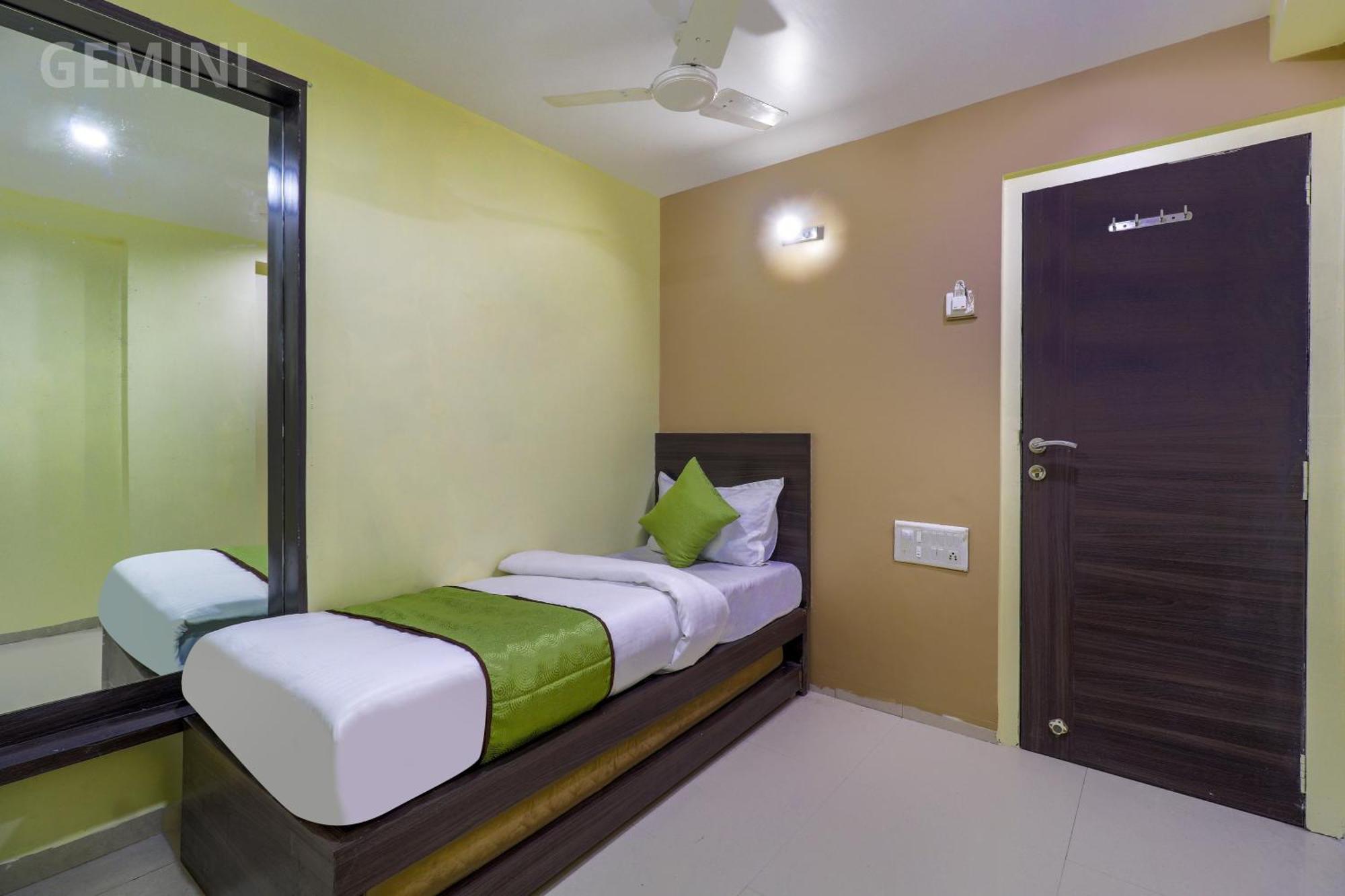 Hotel Gemini มุมไบ ภายนอก รูปภาพ