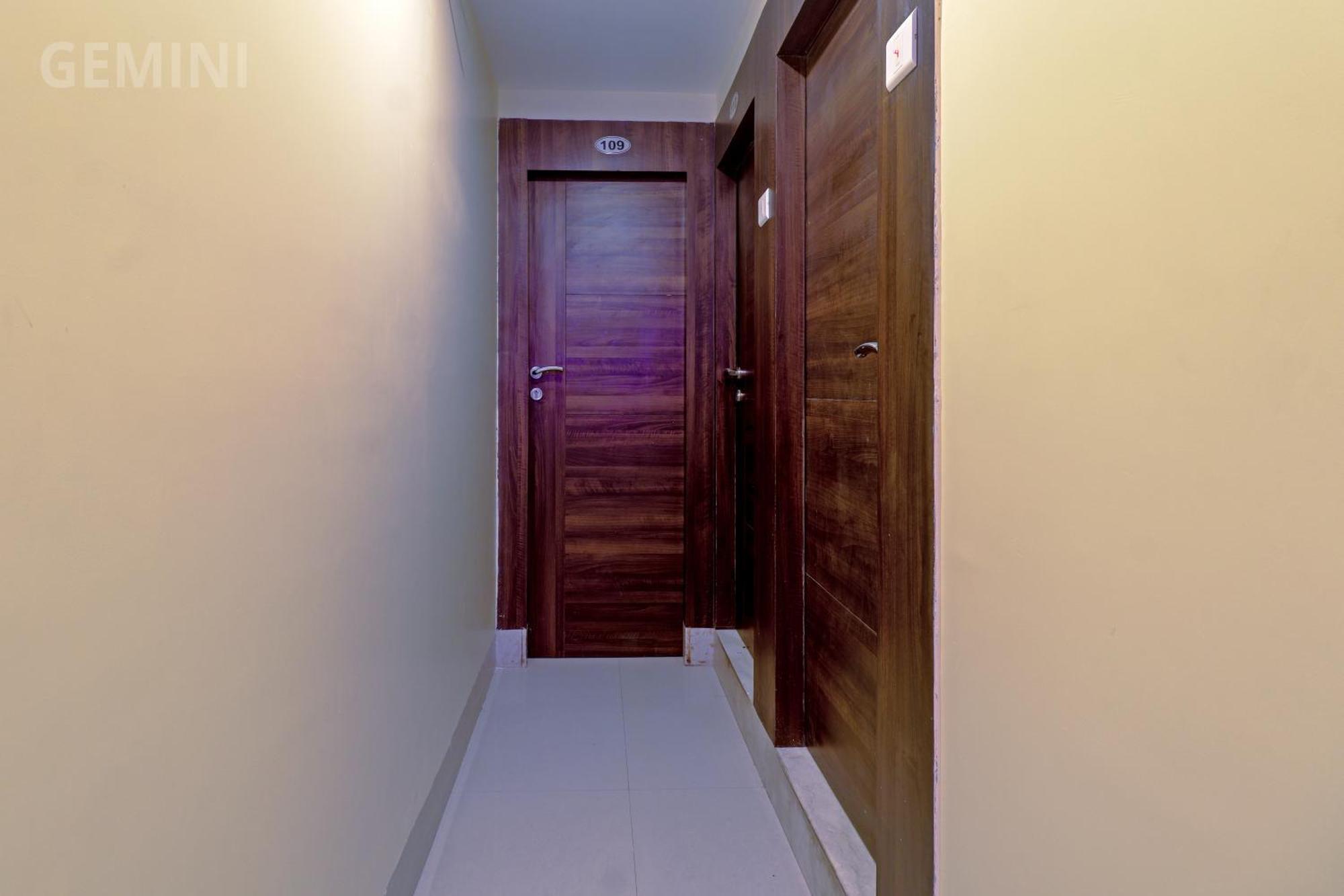 Hotel Gemini มุมไบ ภายนอก รูปภาพ